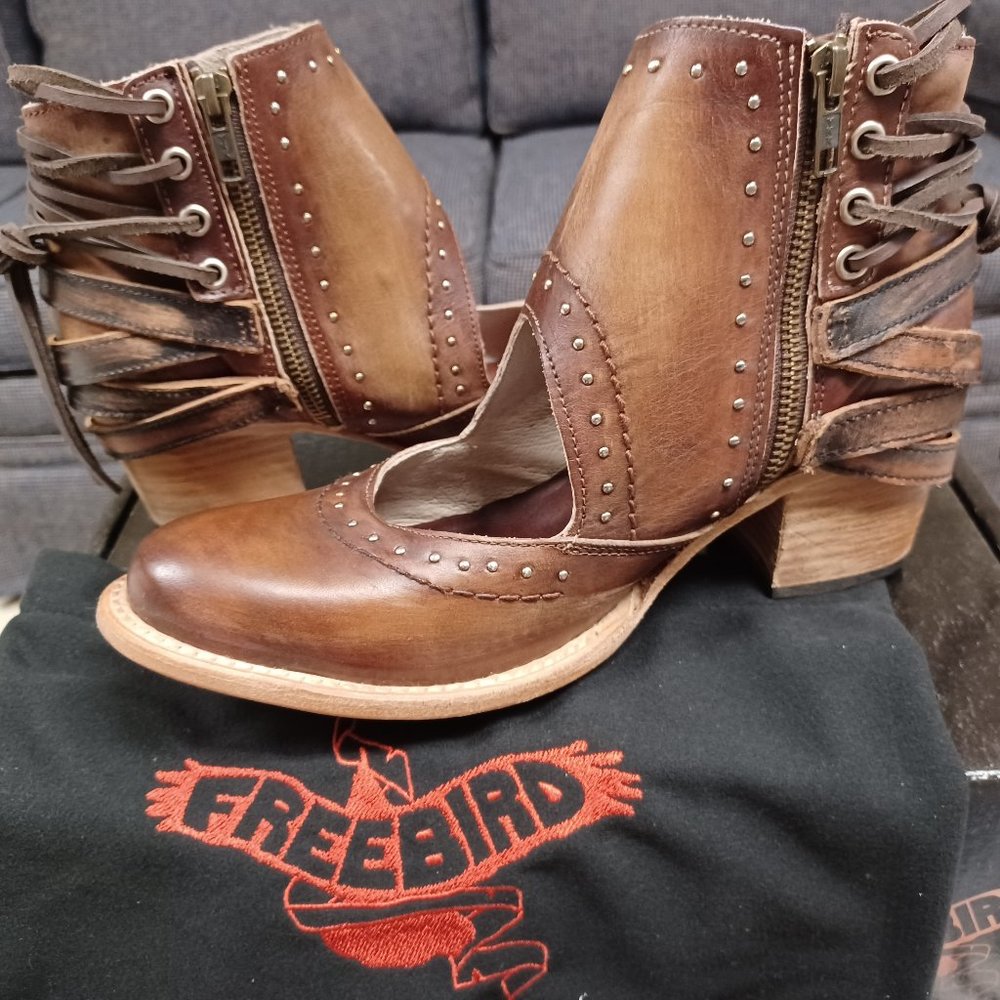 Freebird by Steven Cognac Desert Bootie Size 9